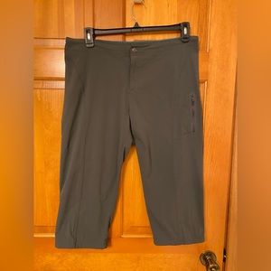 Women’s Columbia  Anytime Outdoor capri. Size 14 Dark Gray